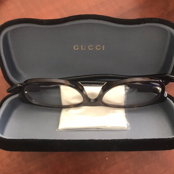 Gucci 1056 Designer Eyewear - Picture 2 of 5